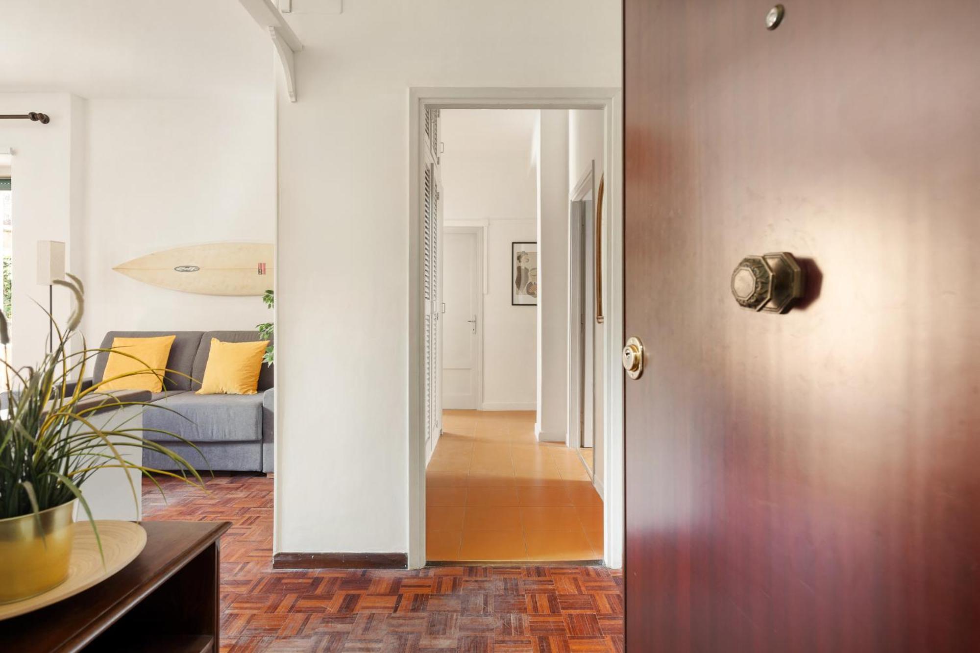 Garden Escape Apartment Rom